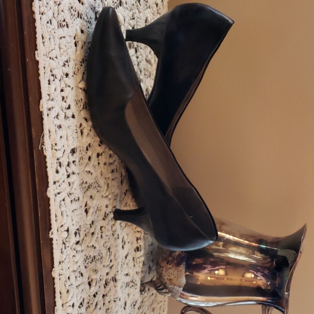 Black pumps Aerosoles A2 Heelrest with 2.5 inch he